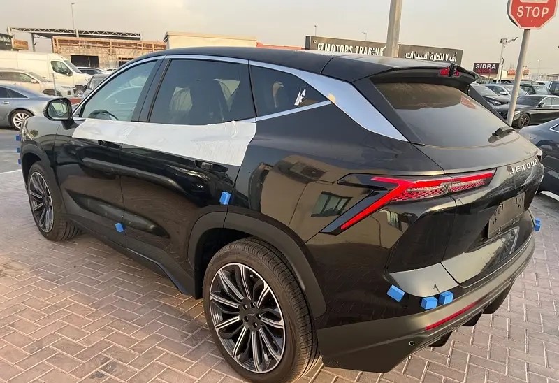 Car image 2