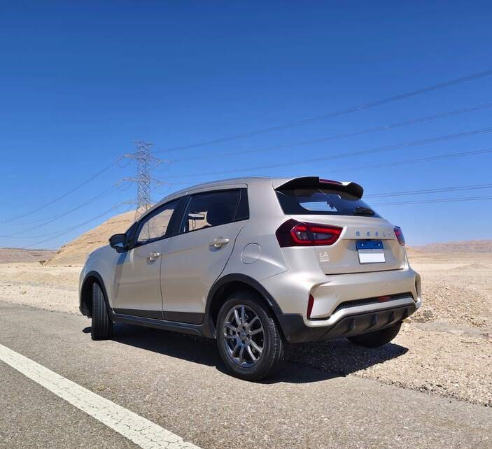 Car image 2